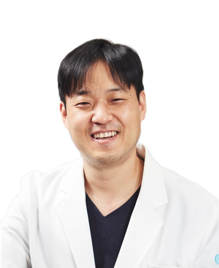 김윤택 사진