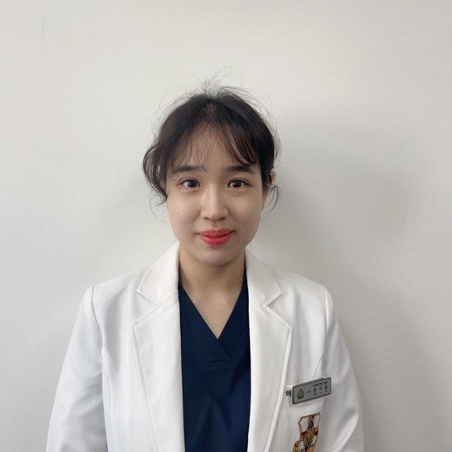 한지윤 사진